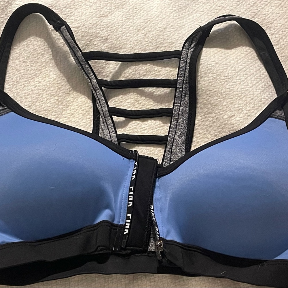 Victoria secrets pink sports bra - Picture 2 of 4
